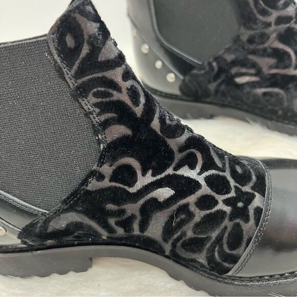 NIB Apepazza Ivonne Black Velvet Flocked Silver Studded  Boot -- EU40 - US 9/9.5 - Picture 6 of 12